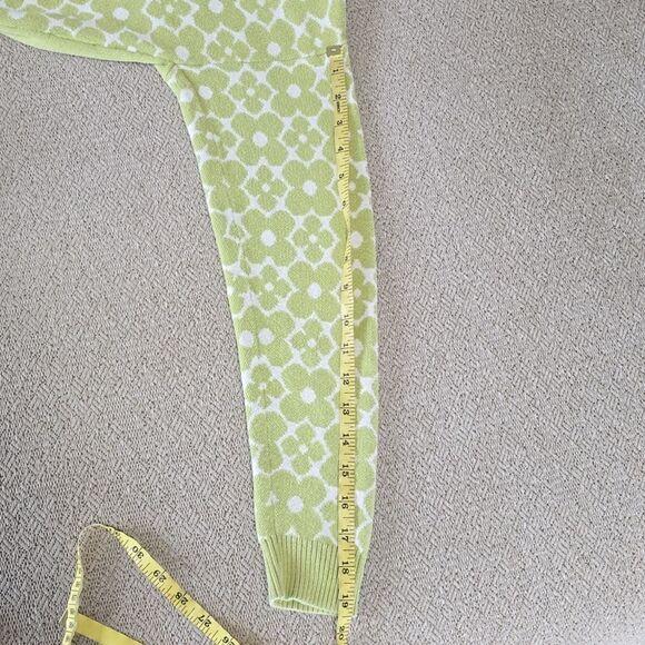 Hollister Retro Green White Flower Crop Sweater - Size Small - Picture 9 of 12